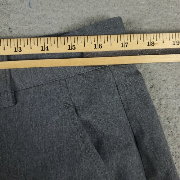 Under Armour Shorts Mens Size 34 Gray Casual Flat Front Chino - Picture 4 of 8